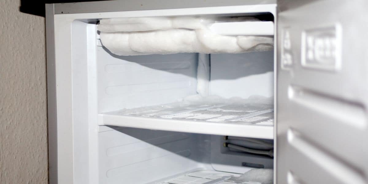 Manually Defrost A Refrigerator